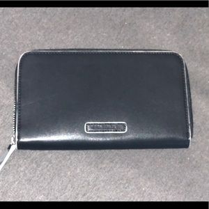 BNWT Vera Bradley Leather Wallet